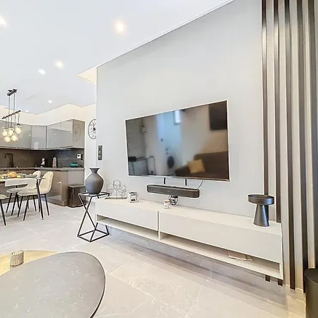 Holiday home La Eden - Maison De Luxe - 4pers - Jacuzzi - 10min Cannes Le Cannet